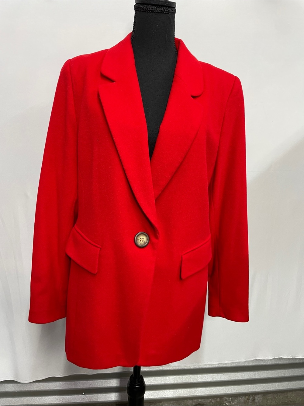 Mondi Classic Red Single-Button Blazer Jacket, Cashmere, size 44/Large/12